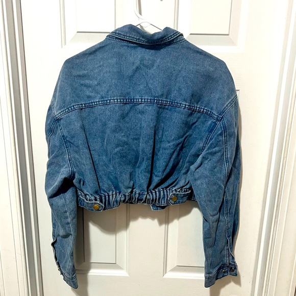 Shein Curve - 1XL Jean Jacket Cropped - Picture 3 of 3